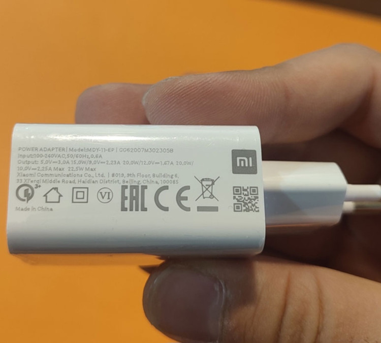 شارژر اصلی سرکارتنی شیائومی Xiaomi poco m2 pro + شش ماه گارانتی و کابل هدیه تایپسی