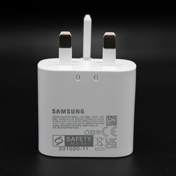 اداپتور 25 وات سامسونگ اورجینال مدل T2510 + تبدیل 3 به 2 چراغ دار هدیه + 6 ماه گارانتی
