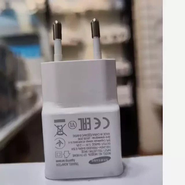 شارژر 15 وات EP TA200 مناسب گوشی S10 با گارانتی شش ماهه